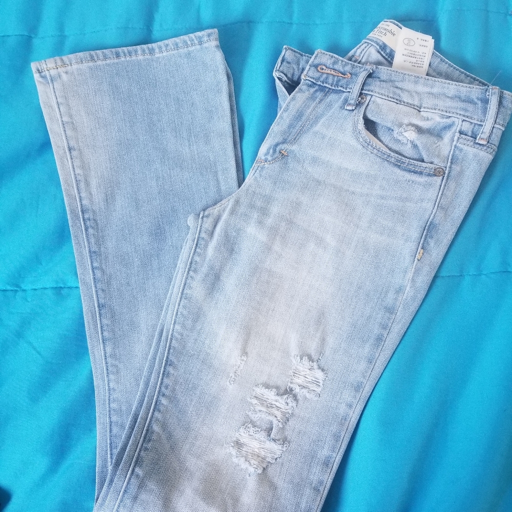 Abercrombie & Fitch distressed jeans
